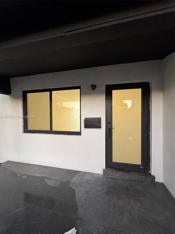 8901 NW 32nd Ave, Miami, FL 33147