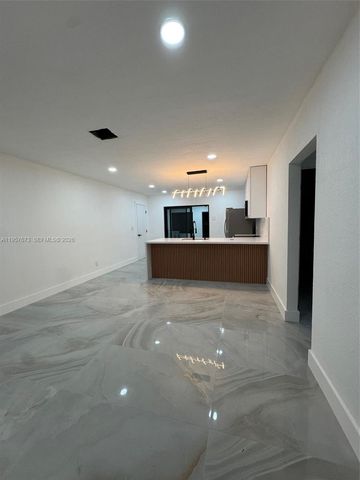 8901 NW 32nd Ave, Miami, FL 33147