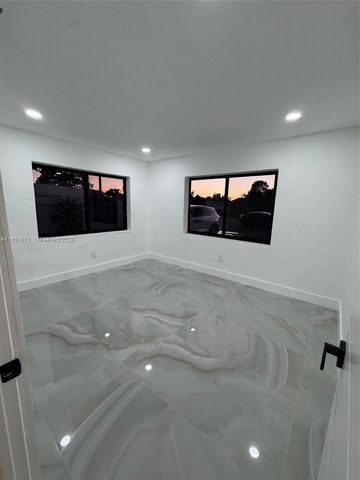 8901 NW 32nd Ave, Miami, FL 33147