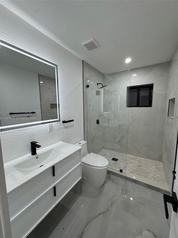 8901 NW 32nd Ave, Miami, FL 33147