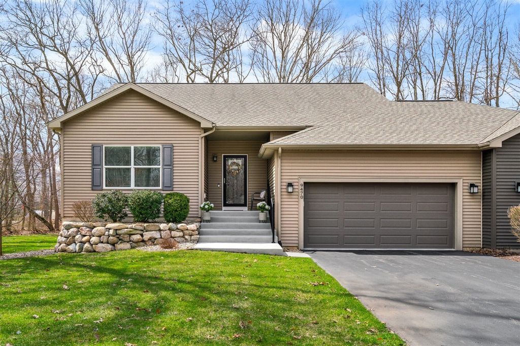 9470 Sassafras Trail, Portage, MI 49002