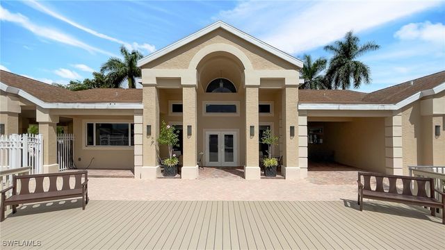 1899 Piccadilly Circus, Naples, FL 34112