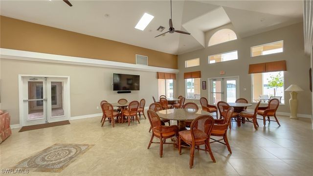1899 Piccadilly Circus, Naples, FL 34112