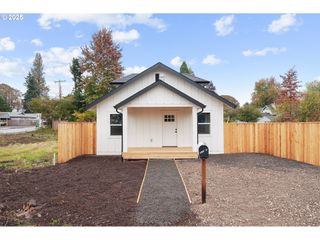 17775 Sw ALEXANDER St, Beaverton, OR 97003