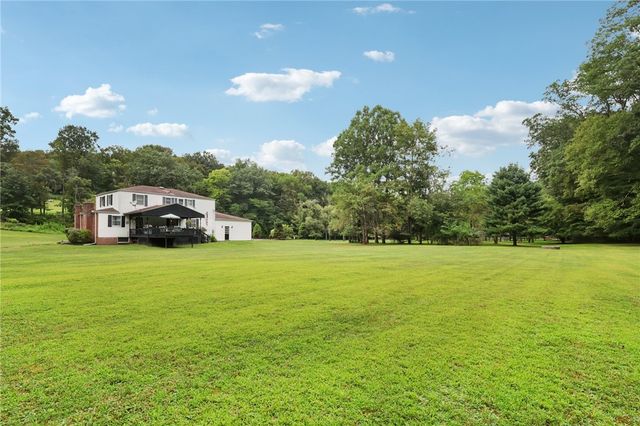 748 Four Mile Run Rd, Ligonier Twp, PA 15658