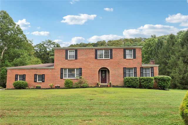 748 Four Mile Run Rd, Ligonier Twp, PA 15658