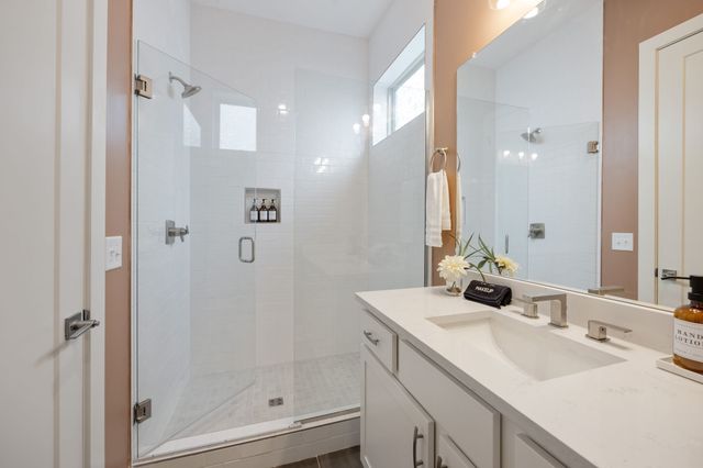 2719 Alameda St Apt 101, Nashville, TN 37208