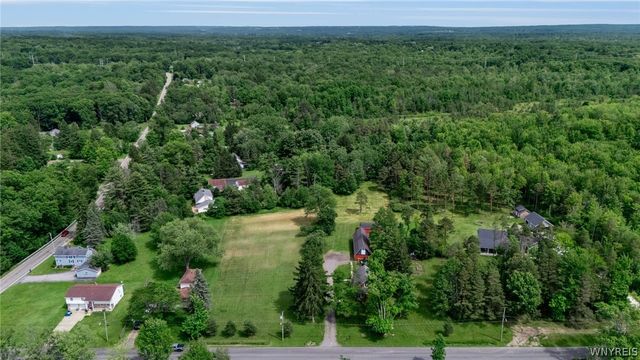 6729 Black Road, Evans, NY 14047