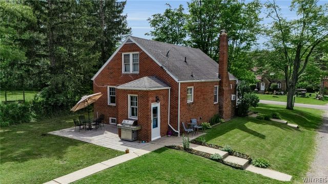 6729 Black Road, Evans, NY 14047