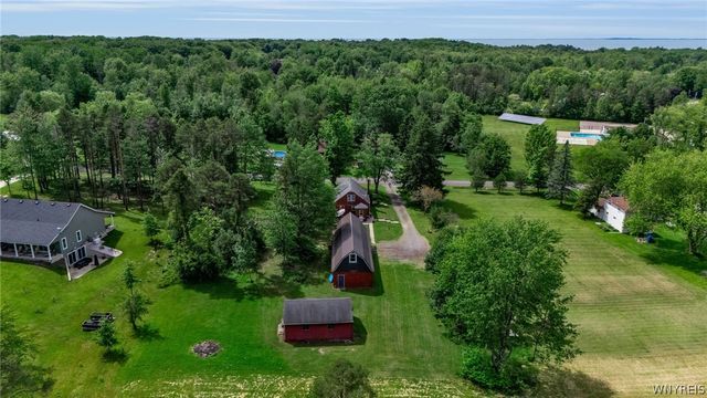 6729 Black Road, Evans, NY 14047