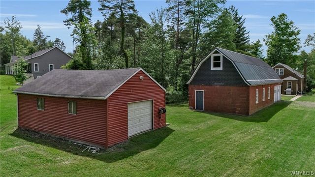 6729 Black Road, Evans, NY 14047