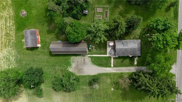 6729 Black Road, Evans, NY 14047