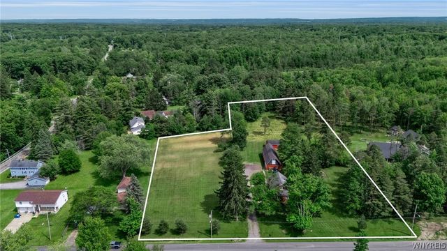 6729 Black Road, Evans, NY 14047
