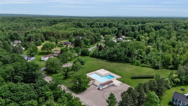 6729 Black Road, Evans, NY 14047