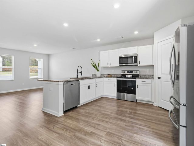 124 Brooks Drive, Williamston, SC 29697