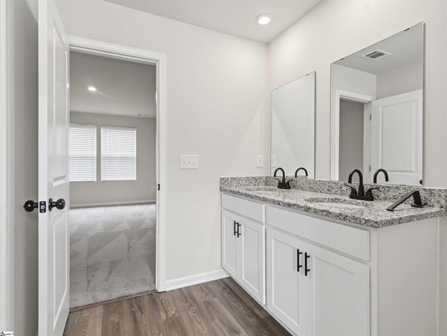 124 Brooks Drive, Williamston, SC 29697