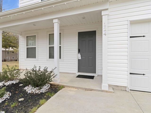 124 Brooks Drive, Williamston, SC 29697
