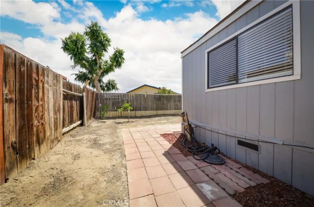 1301 TAFT HWY, Bakersfield, CA 93307