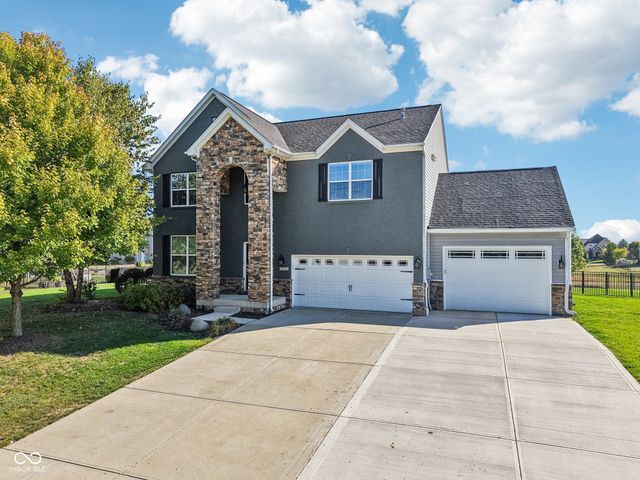 15726 Henady Crossing, Noblesville, IN 46060