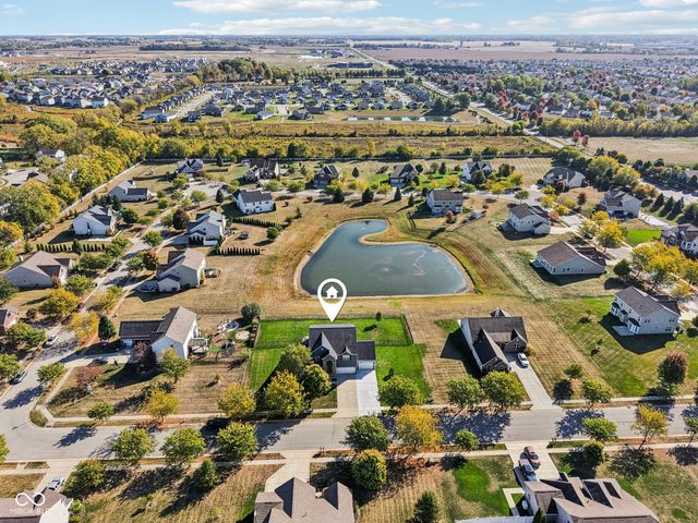 15726 Henady Crossing, Noblesville, IN 46060