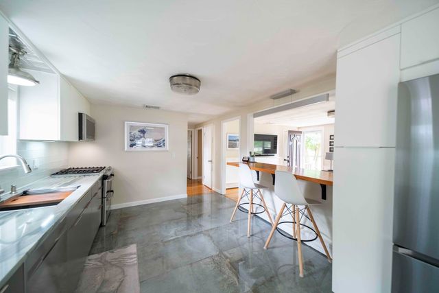 7 Arbeta Road, Hyannis, MA 02601