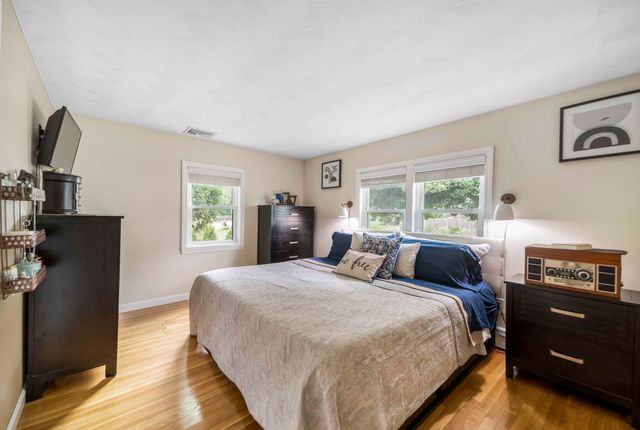 7 Arbeta Road, Hyannis, MA 02601