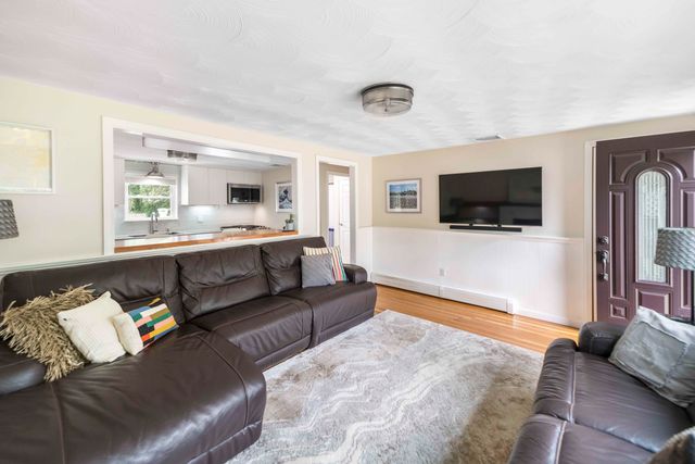 7 Arbeta Road, Hyannis, MA 02601