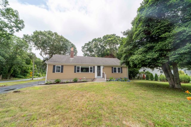 7 Arbeta Road, Hyannis, MA 02601