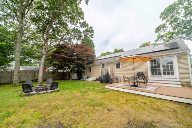 7 Arbeta Road, Hyannis, MA 02601