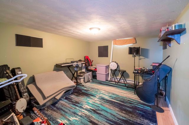 7 Arbeta Road, Hyannis, MA 02601