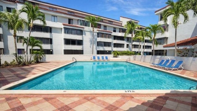 8215 SW 152nd Avenue G307, Miami, FL 33193