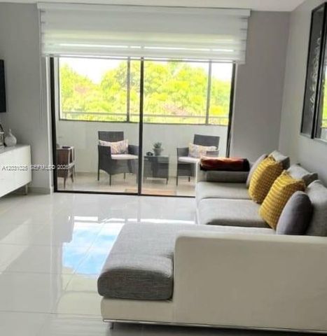 8215 SW 152nd Avenue G307, Miami, FL 33193