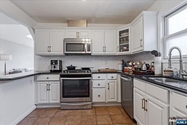 221 Sherman Avenue 2, Jersey City, NJ 07307