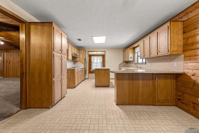 503 Mill Creek Rd, Longview, TX 75605