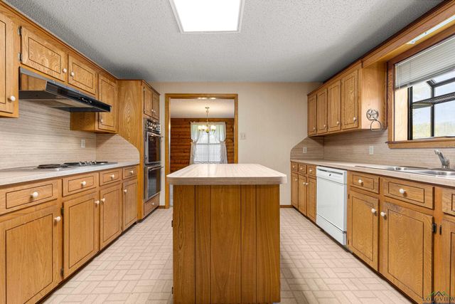 503 Mill Creek Rd, Longview, TX 75605