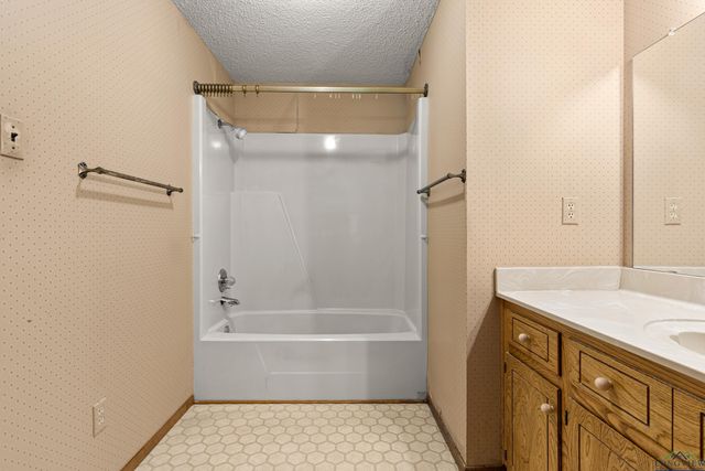 503 Mill Creek Rd, Longview, TX 75605