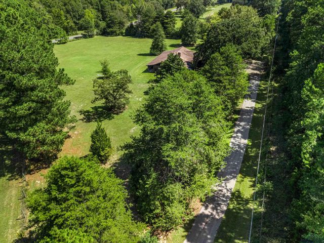 503 Mill Creek Rd, Longview, TX 75605