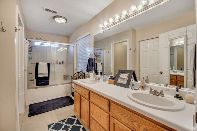 2670 W HERITAGE PARK RD, Taylorsville, UT 84129