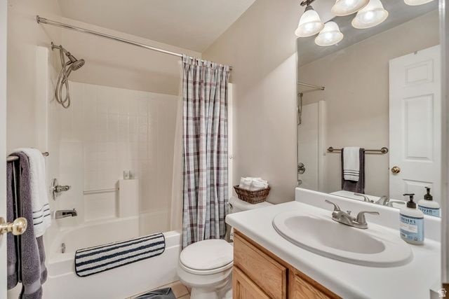 2670 W HERITAGE PARK RD, Taylorsville, UT 84129