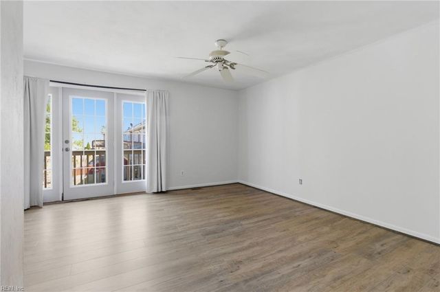 517 Long PT, Chesapeake, VA 23322