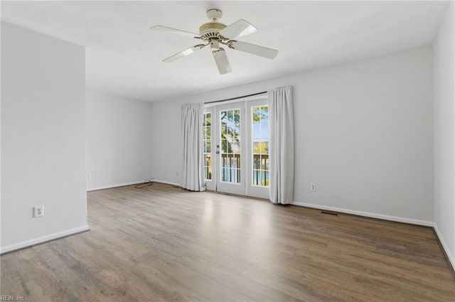 517 Long PT, Chesapeake, VA 23322