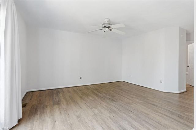 517 Long PT, Chesapeake, VA 23322