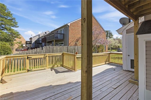 517 Long PT, Chesapeake, VA 23322