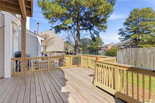 517 Long PT, Chesapeake, VA 23322