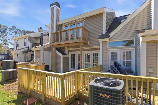 517 Long PT, Chesapeake, VA 23322