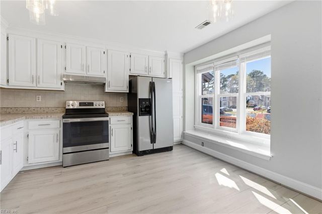 517 Long PT, Chesapeake, VA 23322