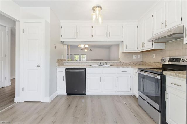 517 Long PT, Chesapeake, VA 23322