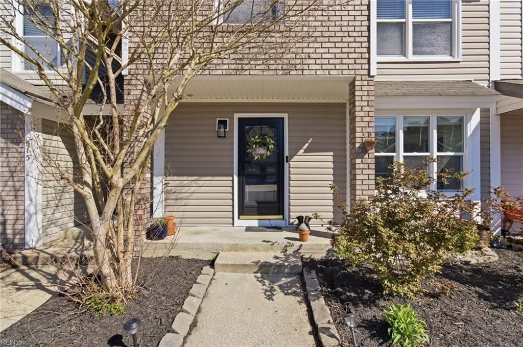 517 Long PT, Chesapeake, VA 23322