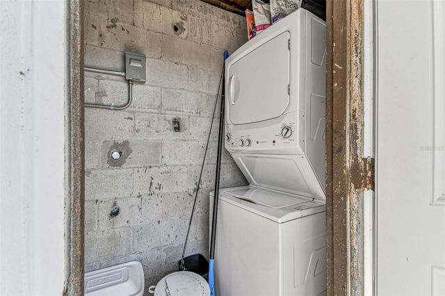 2909 W ELROD AVENUE, Tampa, FL 33611