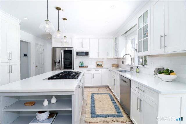 17 Tall Oaks Road, Wilton, CT 06897